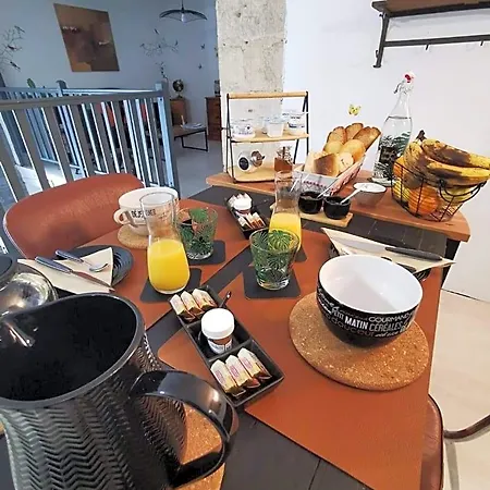 Oda ve Kahvaltı Chez Stephane Et Patricia Vertaizon